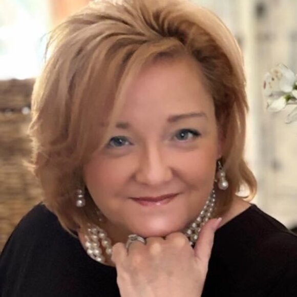 Meet your Posher, Ann - Picture 1 of 1